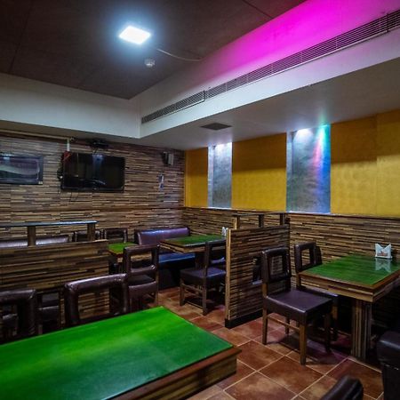 Sree Bharani Hotels Tirunelveli Bagian luar foto