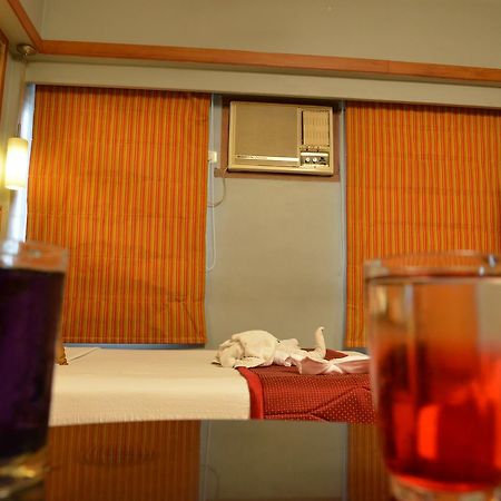 Sree Bharani Hotels Tirunelveli Bagian luar foto