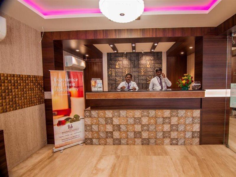 Sree Bharani Hotels Tirunelveli Bagian luar foto