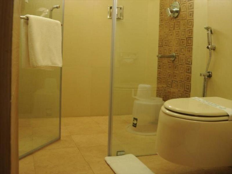 Sree Bharani Hotels Tirunelveli Bagian luar foto