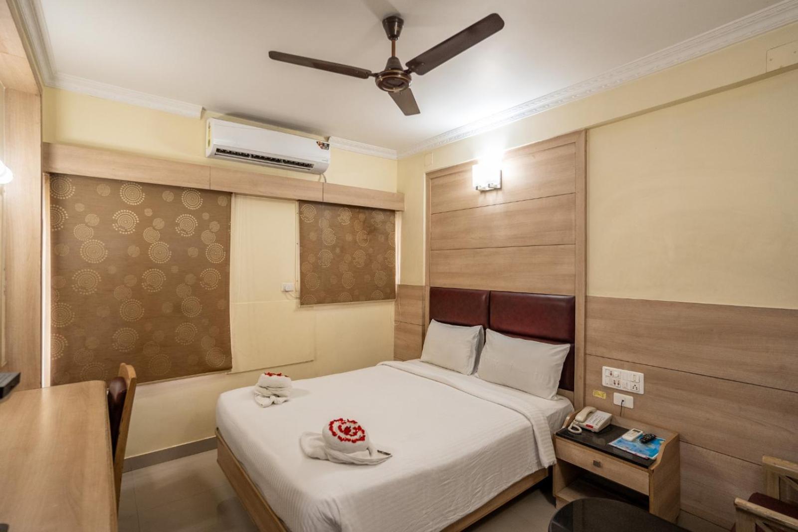 Sree Bharani Hotels Tirunelveli Bagian luar foto