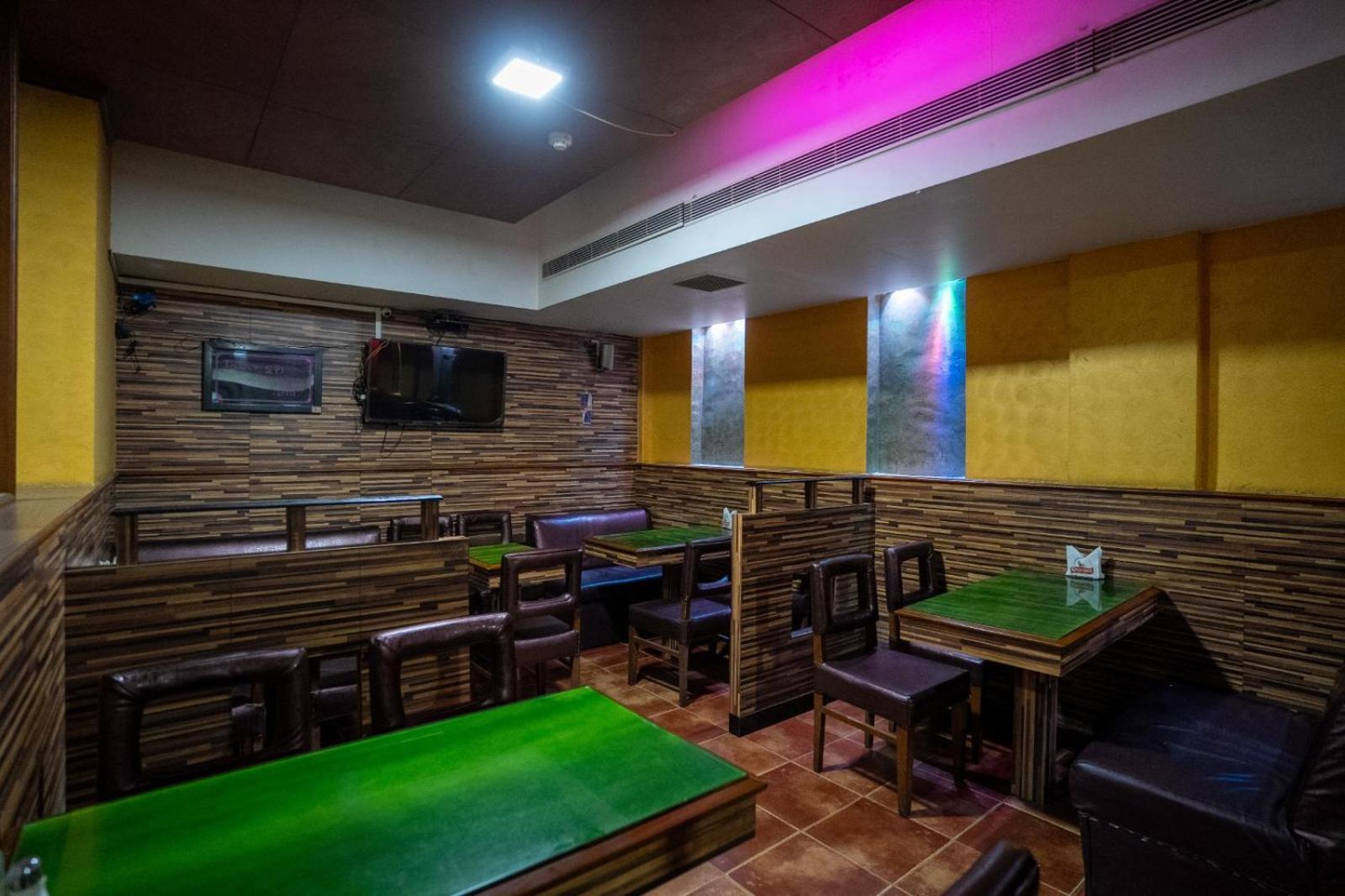 Sree Bharani Hotels Tirunelveli Bagian luar foto