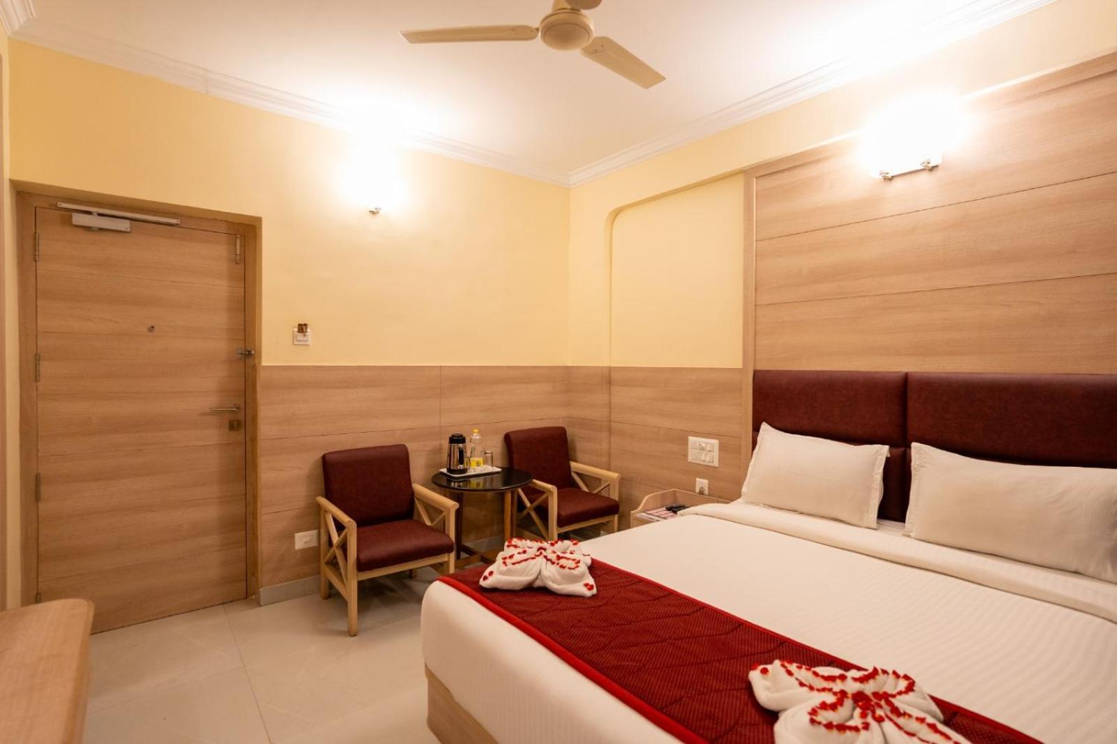 Sree Bharani Hotels Tirunelveli Bagian luar foto