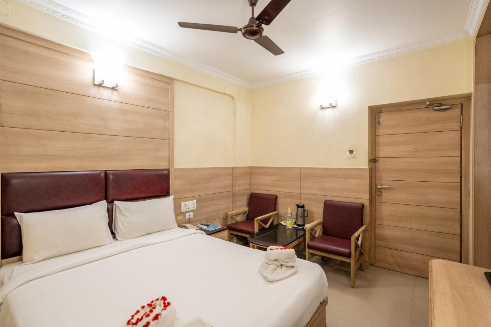 Sree Bharani Hotels Tirunelveli Bagian luar foto