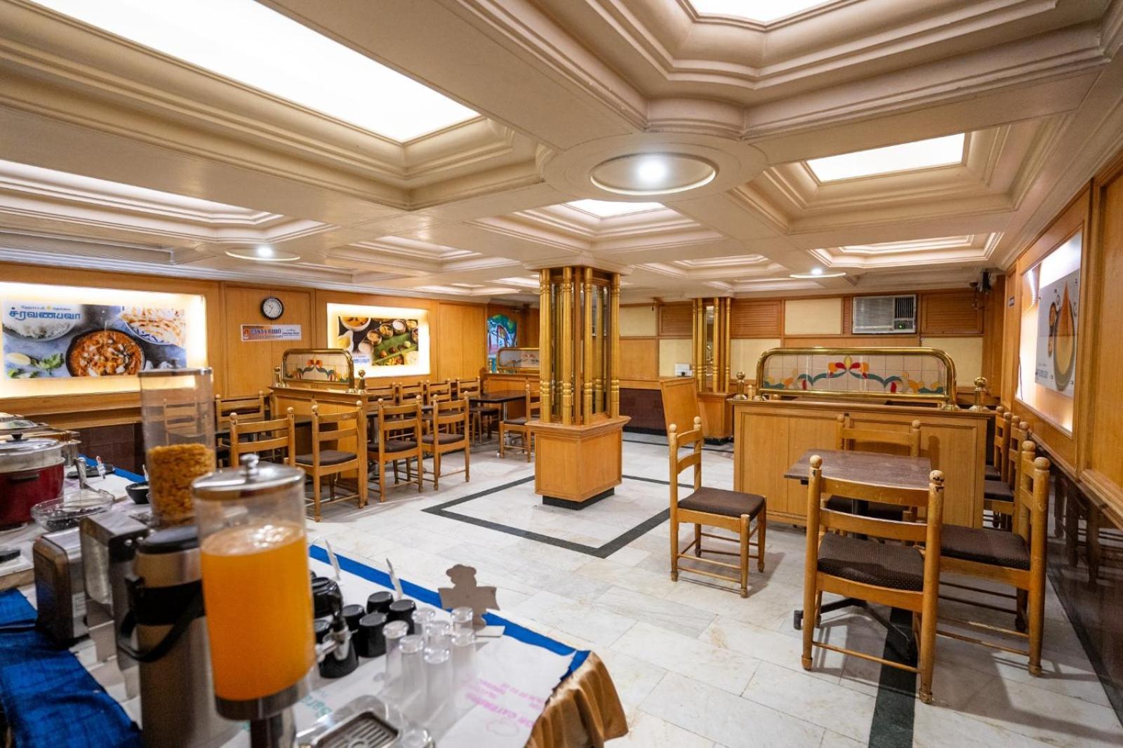 Sree Bharani Hotels Tirunelveli Bagian luar foto