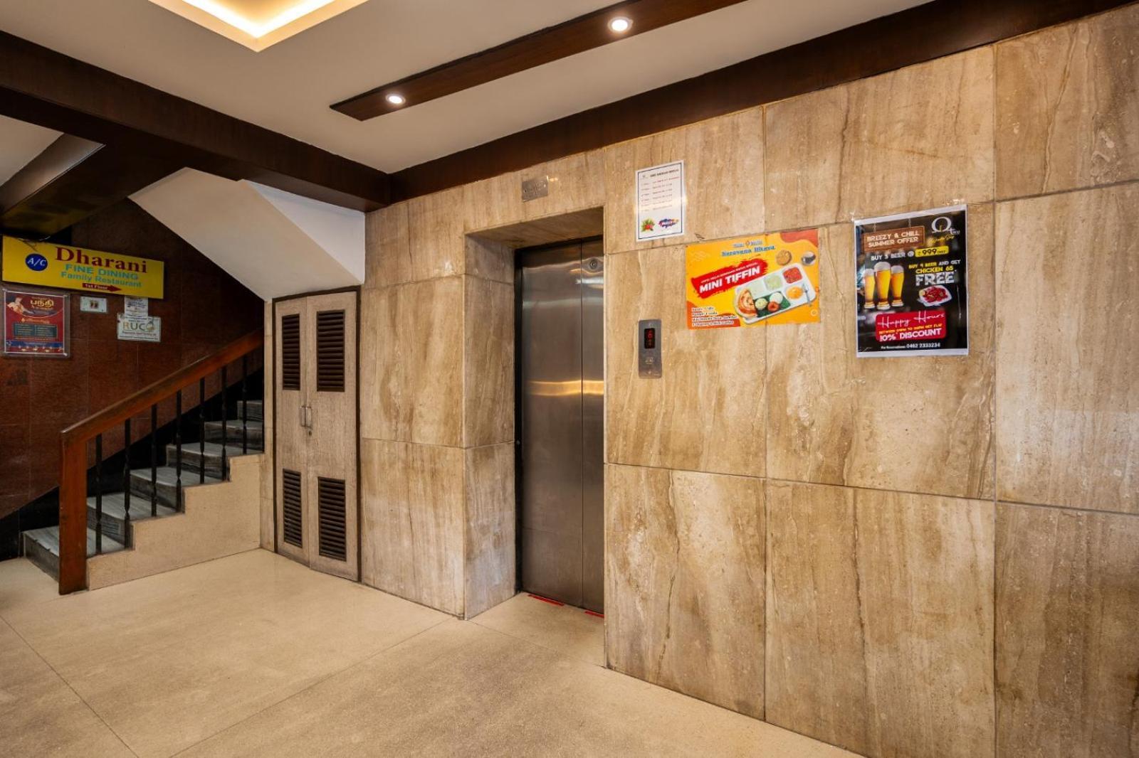 Sree Bharani Hotels Tirunelveli Bagian luar foto