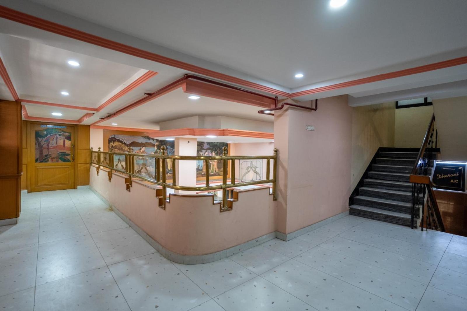 Sree Bharani Hotels Tirunelveli Bagian luar foto