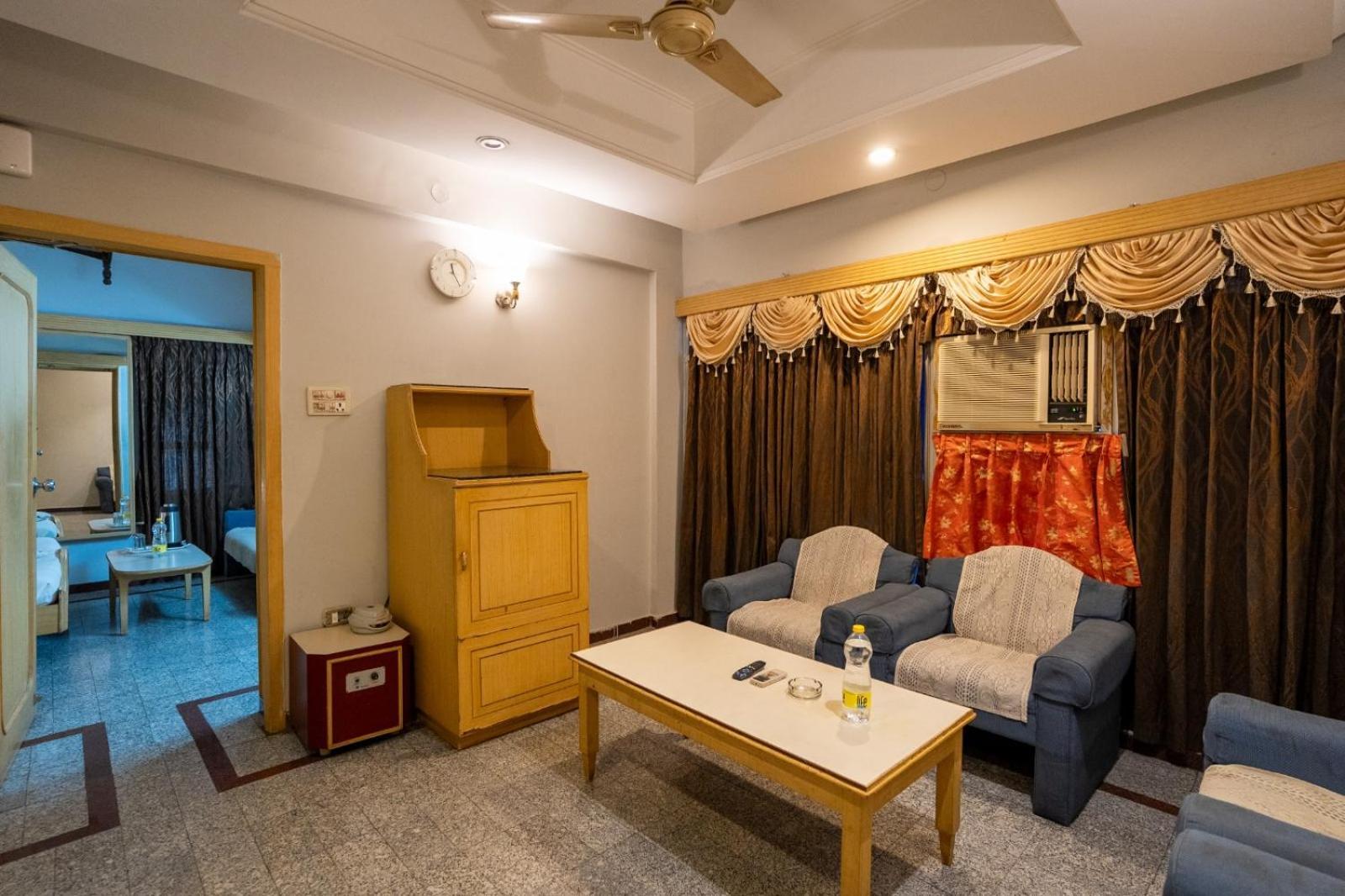 Sree Bharani Hotels Tirunelveli Bagian luar foto