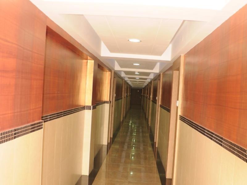 Sree Bharani Hotels Tirunelveli Bagian luar foto