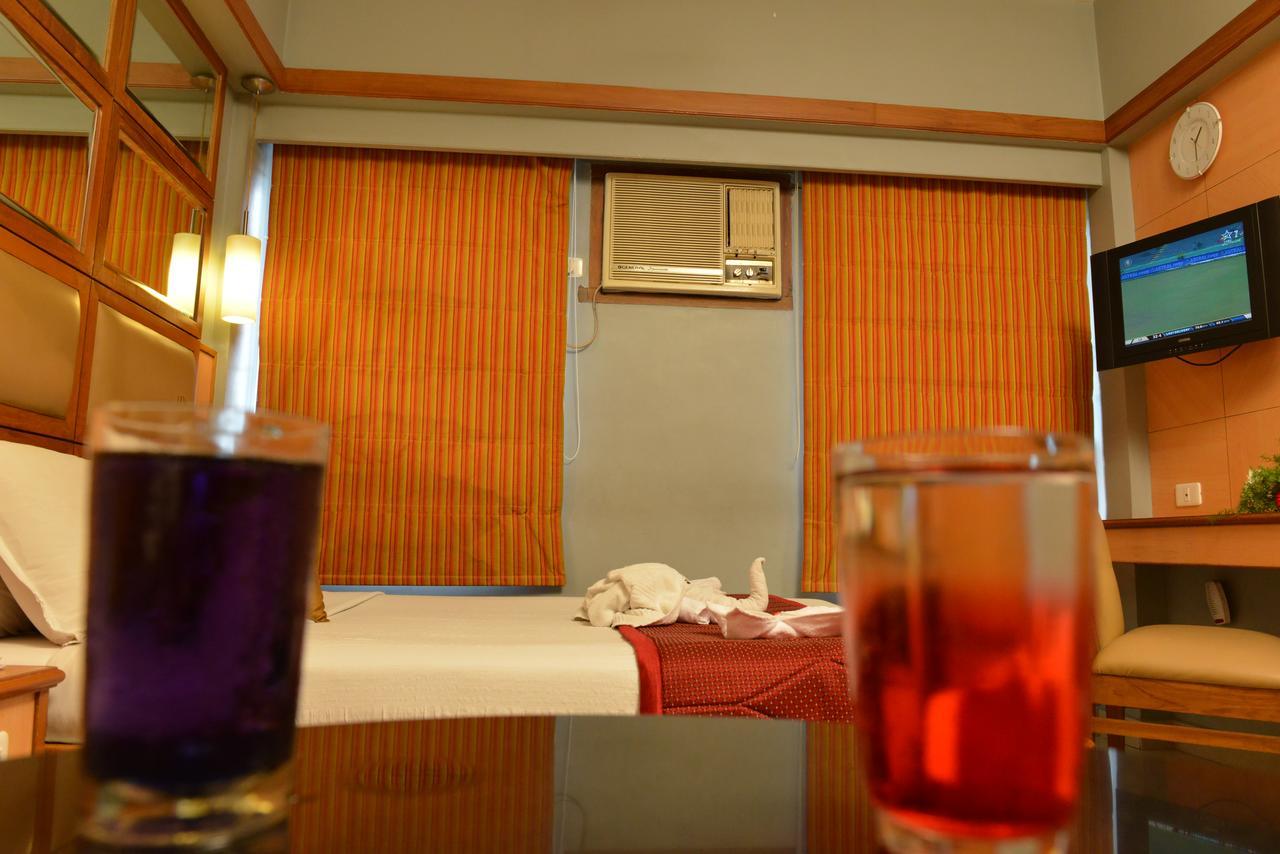 Sree Bharani Hotels Tirunelveli Bagian luar foto
